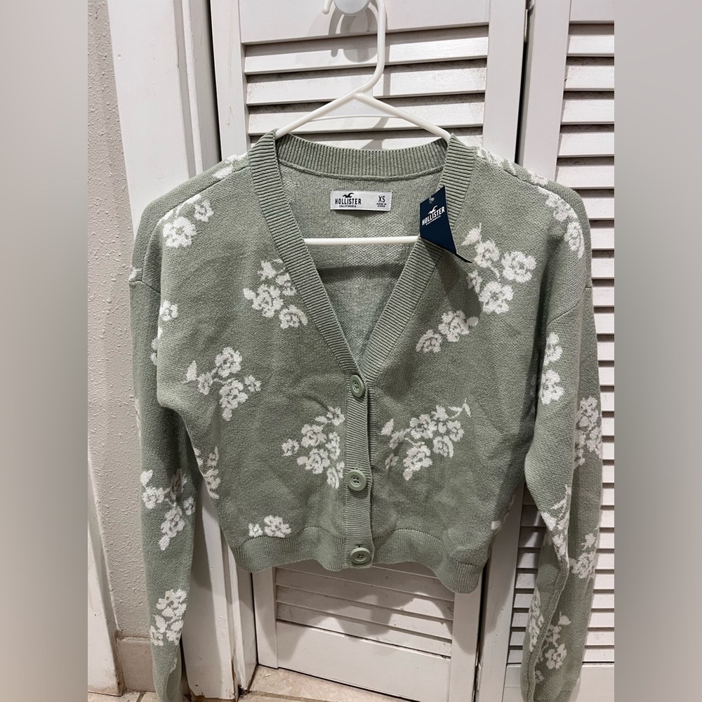 Hollister cardigan